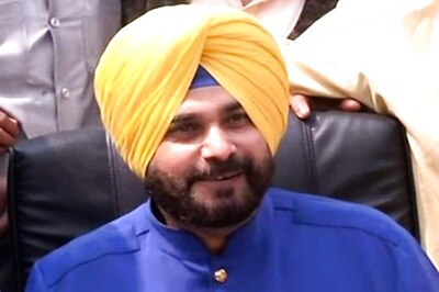 Pak PM Imran Khan Invites Navjot Sidhu Again, This Time to Attend Kartarpur Sahib Corridor Ceremony