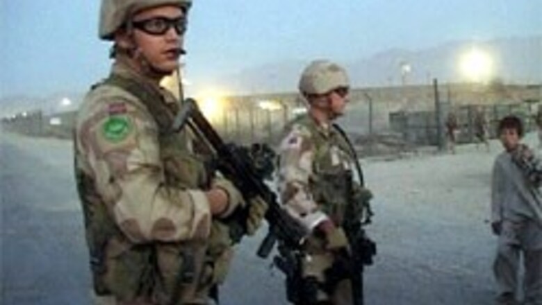 Afghan bomb kills 4 Canada troops