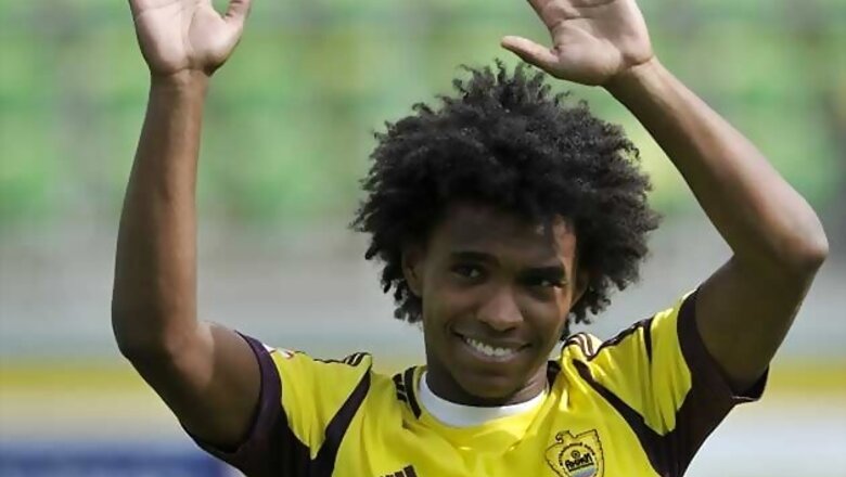 Chelsea agree deal to sign Willian from Anzhi