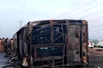 Maharashtra: 26 Dead As Bus Catches Fire on Mumbai-Nagpur Expressway; Rs 5L Ex Gratia Announced