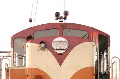 Do You Know Indian Railways has 11 Types of Horns? Here's What They Mean