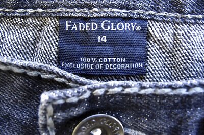 Government Staff in Bareilly Barred From Wearing Jeans, T-shirts at Work