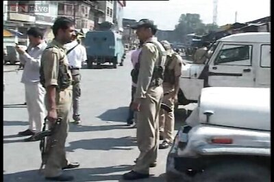 J&K: 1 CISF personnel dead, 1 injured in a terror attack in Srinagar