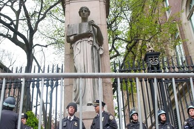 Pro-Palestinian Protests: Police Ramp Up Presence On US Campuses After Violent Clashes, White House Reacts