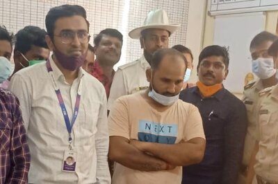 Karnataka Man Robs Bank to Arrange Money for Own Wedding, Gets Caught After Dramatic Chase by Cops