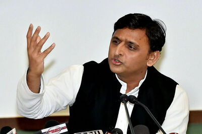 Akhilesh Yadav Meets Mamata Banerjee, Promises Support to Anti-BJP Front