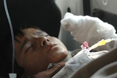 Sonia meets injured passengers