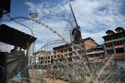 Curfew, Shutdown Continues for 43rd Day in Kashmir