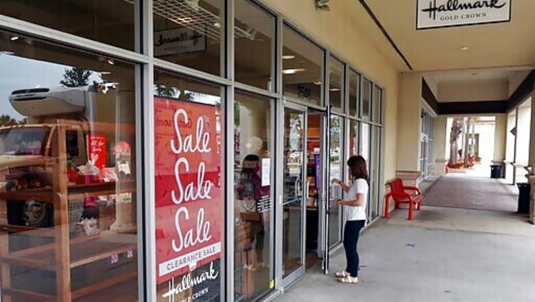 U.S. Retail Sales Fell In December For 3rd Straight Month