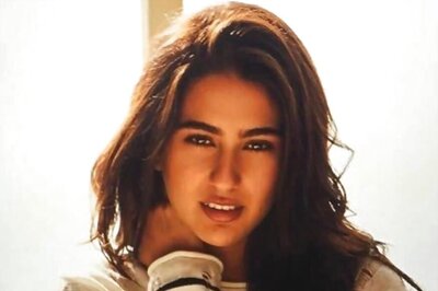 Sara Ali Khan Relishes Pizza on Her New York Vacation, Says 'Back at it Again'