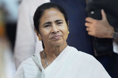 Mamata Banerjee Befriending Young Turks to Steal Rahul Gandhi's Thunder?