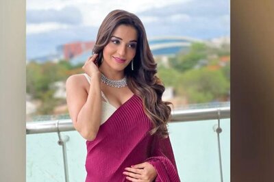 Monalisa's Latest Insta Post is About Her Love For Sarees, Fans Are Impressed