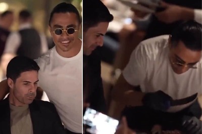 Manchester United Legend Lashes Out at Mikel Arteta Over His Meeting With Salt Bae