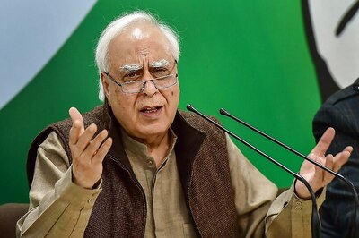 'Economy in ICU', But Govt Issuing 'Look Out Notice' to Those Backing Civil Liberties, Says Kapil Sibal