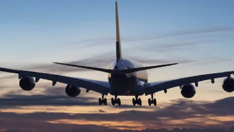 Man Refuses To Let Co-Passenger Sit On Empty Flight Seat, Reddit Thinks 'He Is Right'