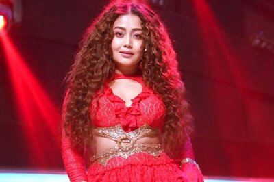 Neha Kakkar Birthday: From Peppy Numbers to Soulful Melodies, Listen to Singer's Best Songs