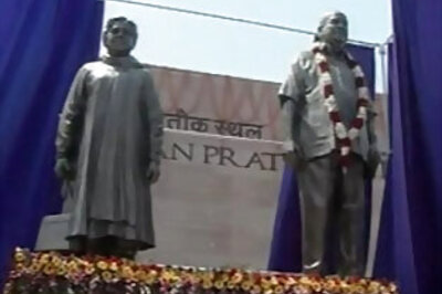 SC sends notice to UP Chief Secy in Dalit statue case