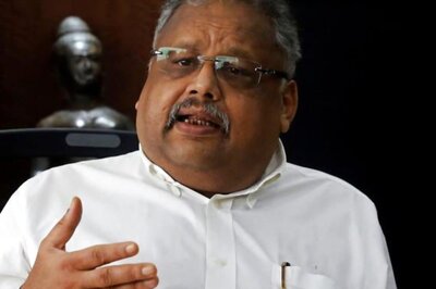 World Bids Adieu to Big Bull of Dalal Street as Rakesh Jhunjhunwala's Last Rites Held in Mumbai