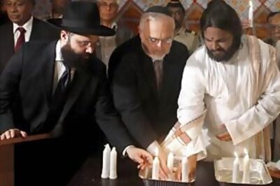 Canadian PM pays homage to 26/11 victims