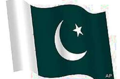 Pakistan blocks fuel supply route to Western forces