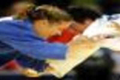 Favourites tumble in women's -57kg judo