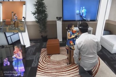 Watch: Microsoft demonstrates HoloLens' virtual teleportation capabilities