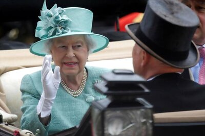 Paradise Papers: New Data Leak Shows Tax Haven Dealings of Rich and Famous, Including UK Queen