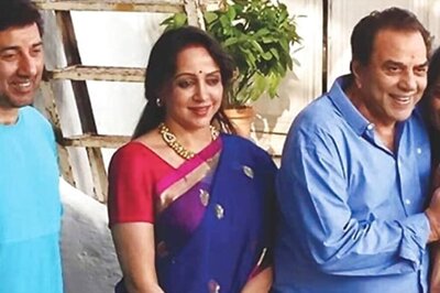Hema Malini Poses With Sunny Deol In Rare Photo; Dharmendra Has Priceless Reaction