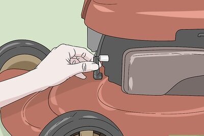 How to Remove a Lawn Mower Wheel