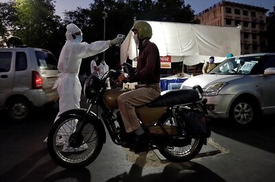 Delhi Govt to Screen All People Living in City's 100 Coronavirus Containment Zones