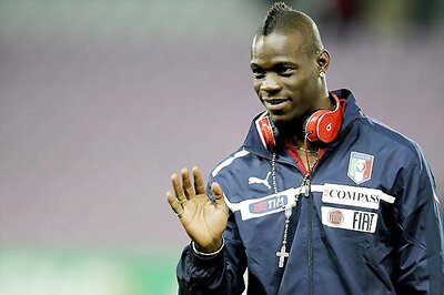 Balotelli to miss semi-final with thigh injury