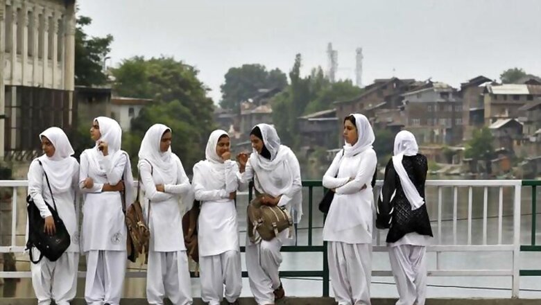 Mobile Internet Services Restored in Kashmir Valley