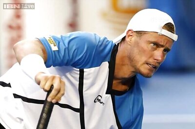 Lleyton Hewitt out in first round at Australian Open
