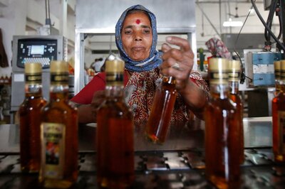 Anti-liquor movement grows stronger across Tamil Nadu, AIADMK calls it election gimmick