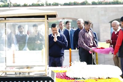 Arvind Kejriwal Visits Rajghat, Calls for Restoration of Peace in National Capital