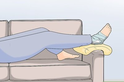 How to Apply Ice to an Ankle to Speed Recovery