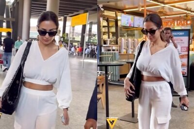 Malaika Smiles, Looks Unbothered In 1st Appearance Amid Arjun Kapoor's Semi-Nude Photo Row; Watch