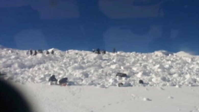 10 army personnel hit by avalanche confirmed dead
