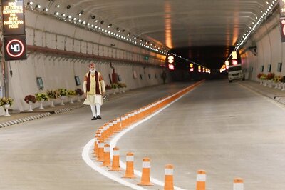 Record Number of Vehicles Cross Atal Tunnel in Rohtang on January 1