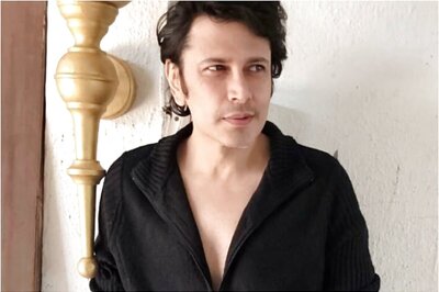 US-Based Woman Claims Cezanne Khan Married Her to Obtain Green Card, Actor Denies Allegations