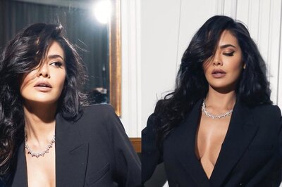 Esha Gupta Brings The House Down With This All-Black Look, Fans Call Her 'Desi Kylie Jenner'