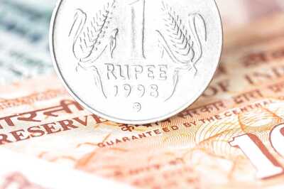 Rupee Falls 18 Paise to Close at 81.85 Against US Dollar