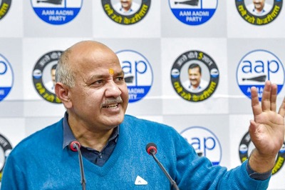 No Case of Bird Flu in Delhi Yet, Officials to Keep Close Watch on Poultry Birds: Sisodia