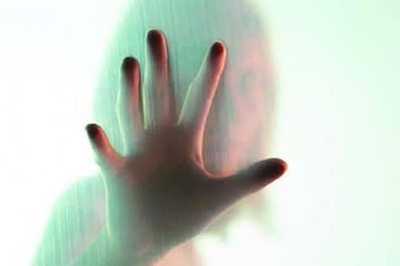 HC sets woman who killed her rapist father free