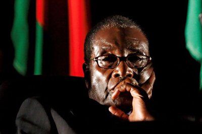 Zimbabwe's Robert Mugabe Digs in Heels as Ruling Party Moves to Depose Him