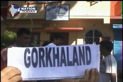 GJM demands Gorkhaland, tries to block DM office