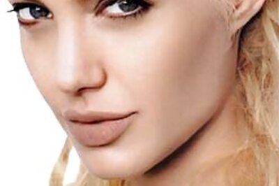 Star style: Jolie keeps Pune waiting