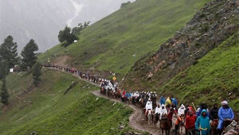 Muslims Rescue Amarnath Pilgrims Injured in Kashmir Road Accident