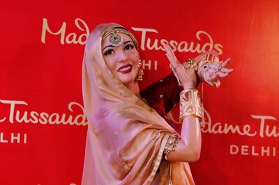 Madame Tussauds Delhi Unveils Wax Figure Of Iconic Star Madhubala Styled In Her Famous Anarkali Pose