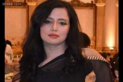 Absolutely shocked, tweets Mehr Tarar after Sunanda Pushkar's death